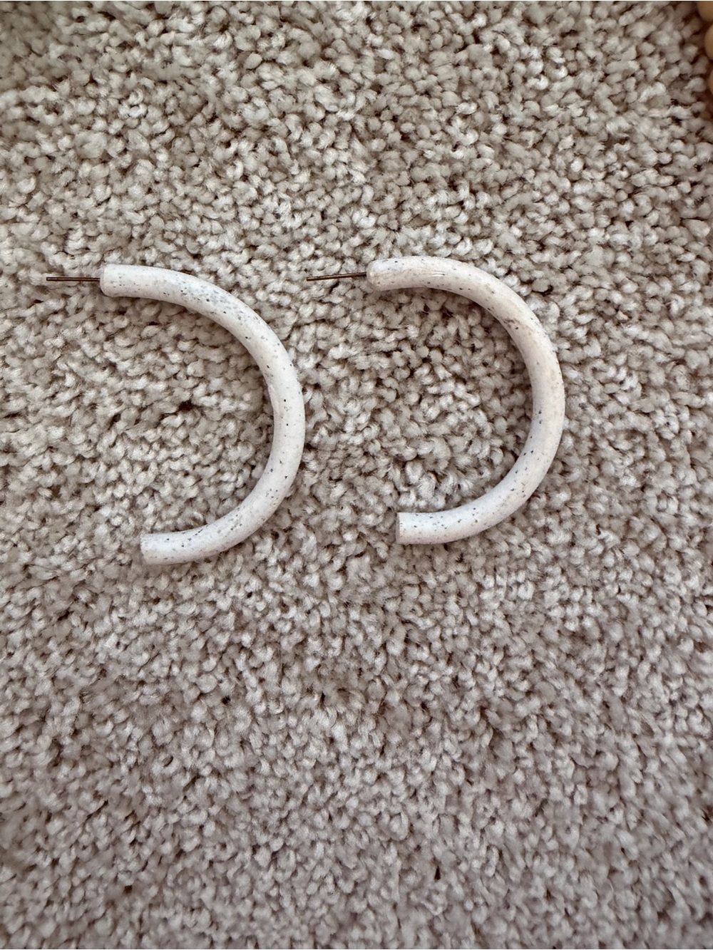 Speckled Handmade Pottery white Curved Hoop Earrings — Lightweight Modern Style